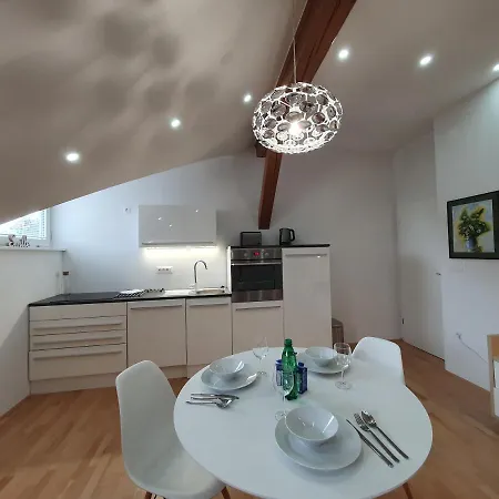Apartment Charming Mila In Privat House With Free Parking